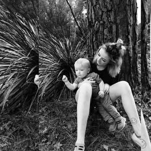 Meet your Posher, Bay